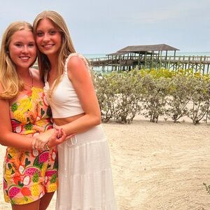 Meet your Posher, Ella Claire